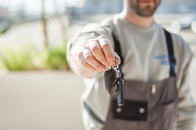Car key replacement services